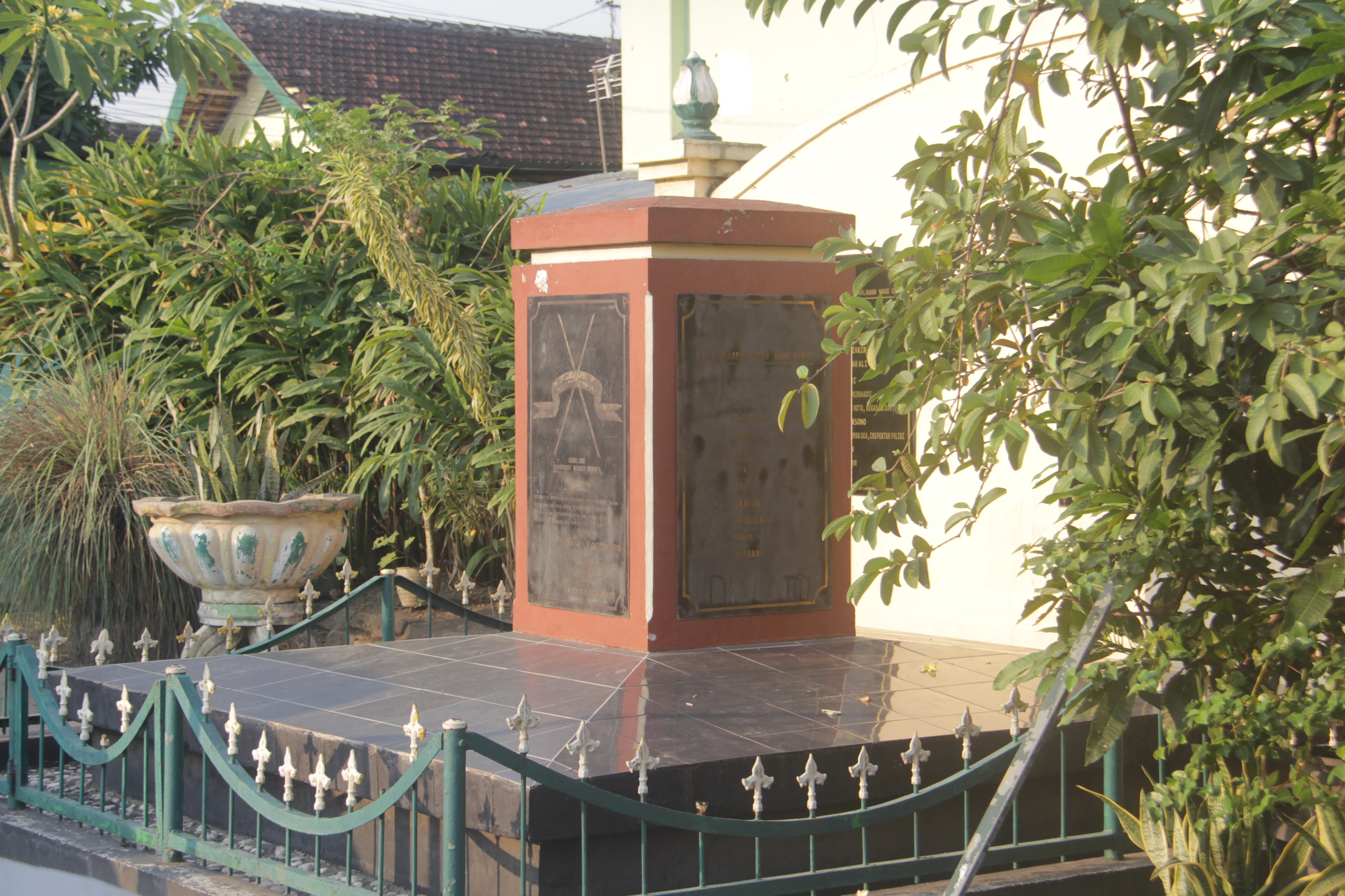 Tetenger Serbuan Kotabaru